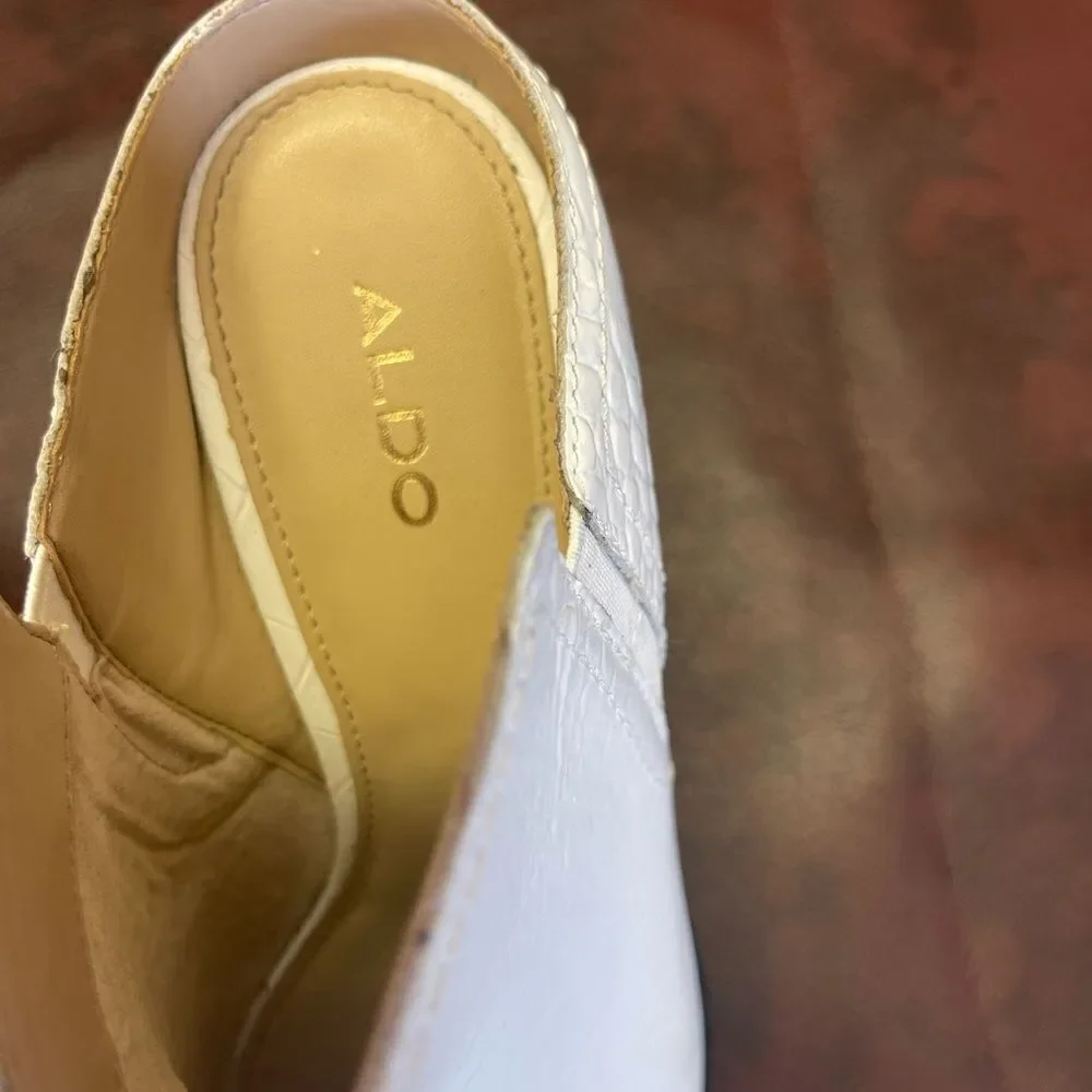 Aldo white leather heeled mules boots booties slip on‎ pointed toe, size 8
